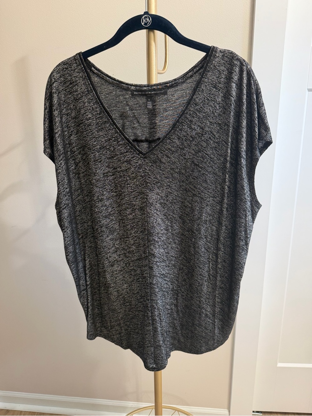 White House Black Market Heathered Charcoal/shimmer V-Neck Short Sleeve Tee